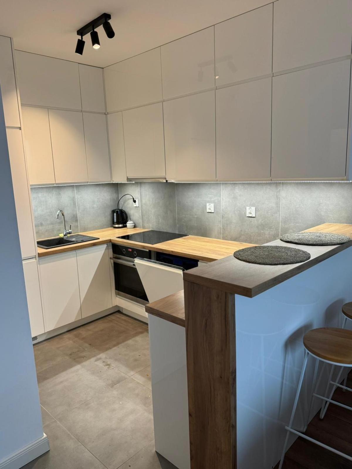 Sky Tower Self Check In 1 Bedroom * Rzeszow