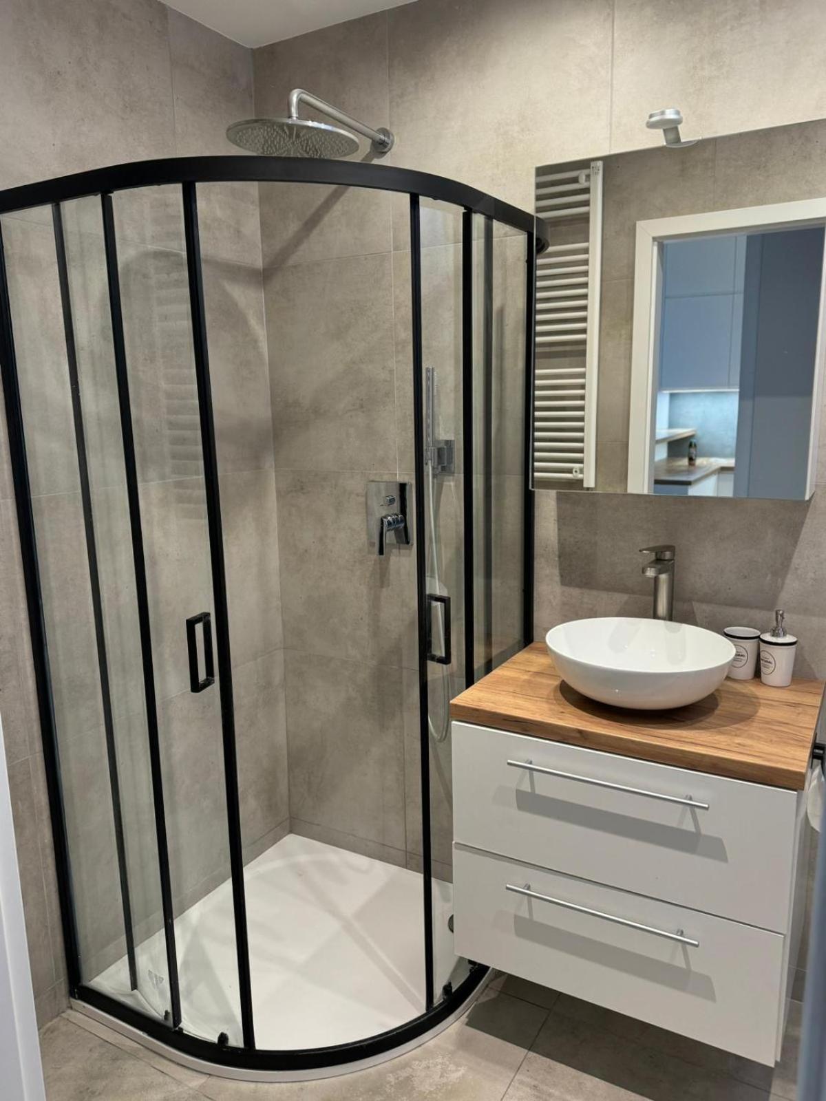 Sky Tower Self Check In 1 Bedroom * Rzeszow