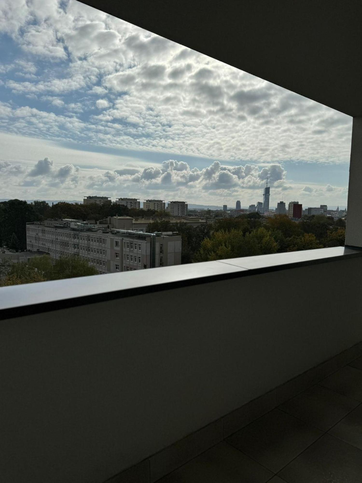 Sky Tower Self Check In 1 Bedroom * Rzeszow
